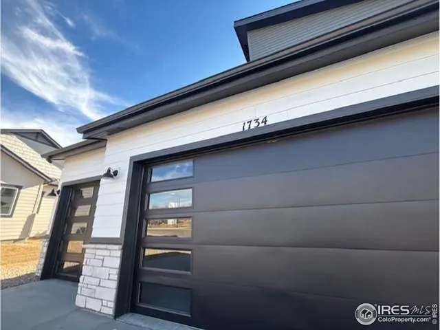 a close view of washer and dryer