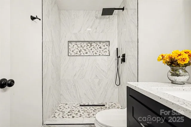 $305,000 | 105 3rd Avenue Northwest, Hildebran, NC 28637