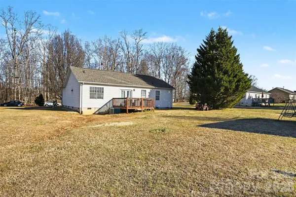 $299,000 | 105 3rd Avenue Northwest, Hildebran, NC 28637