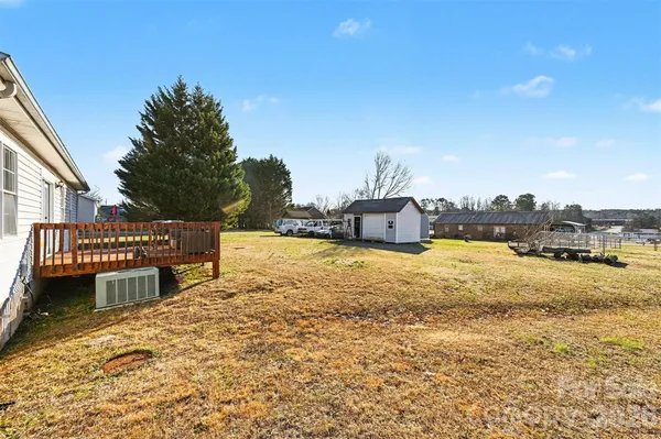 $299,000 | 105 3rd Avenue Northwest, Hildebran, NC 28637