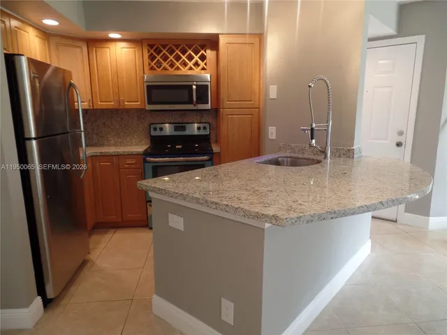 $1,895 | 3350 Pinewalk Drive North, Unit 1415, Margate, FL 33063