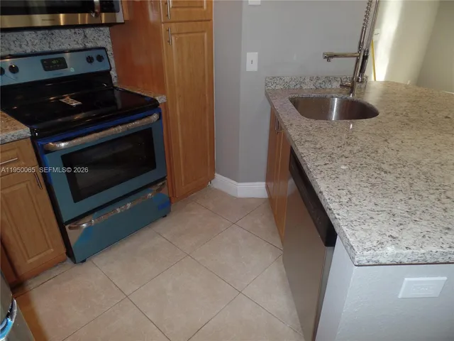 $1,895 | 3350 Pinewalk Drive North, Unit 1415, Margate, FL 33063