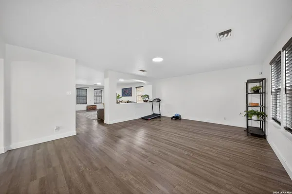 $275,000 | 5001 Whisper Cove, Schertz, TX 78108