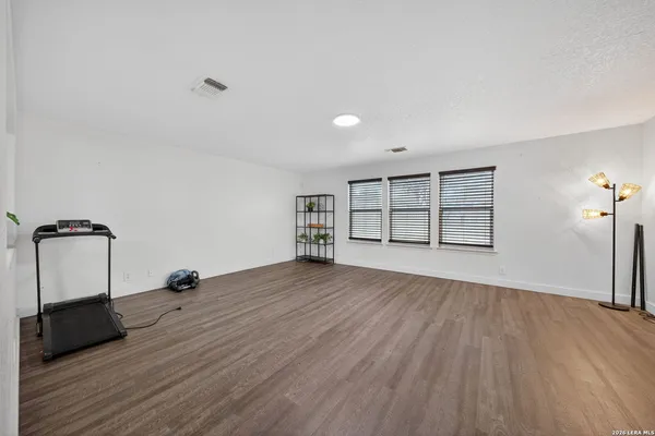 $275,000 | 5001 Whisper Cove, Schertz, TX 78108