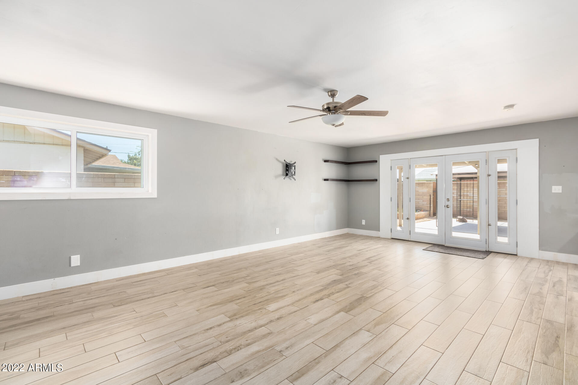 3201 West Hearn Road Phoenix, AZ 85053 - Photo 1 of 25 09-Hearn