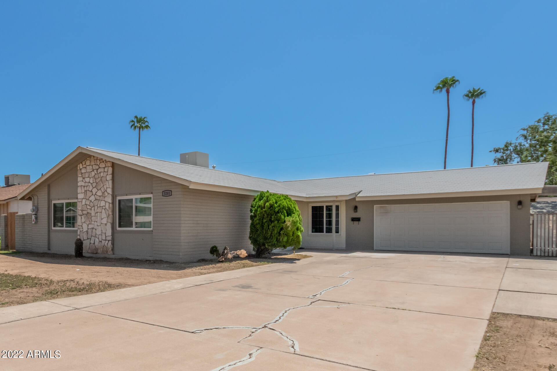3201 West Hearn Road Phoenix, AZ 85053 - Photo 18 of 25 06-Hearn