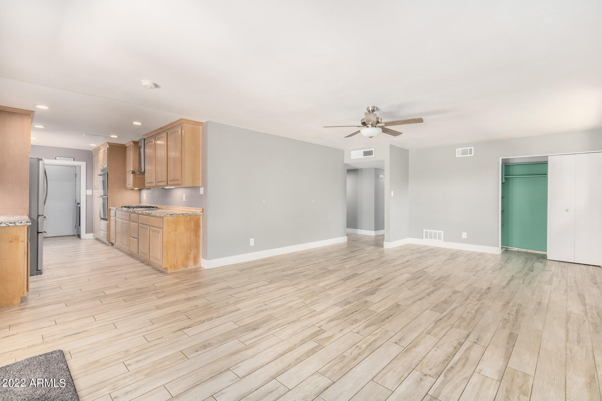 3201 West Hearn Road Phoenix, AZ 85053 - Photo 2 of 25 10-Hearn