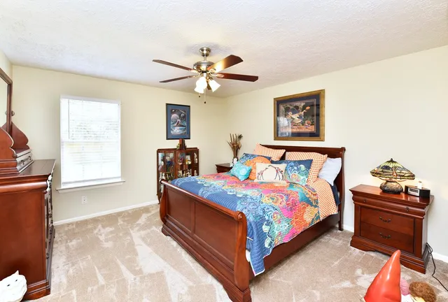 $2,000 | 7 Braemar Forest Street, The Woodlands, TX 77381