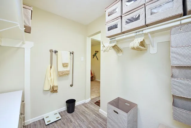 $2,000 | 7 Braemar Forest Street, The Woodlands, TX 77381