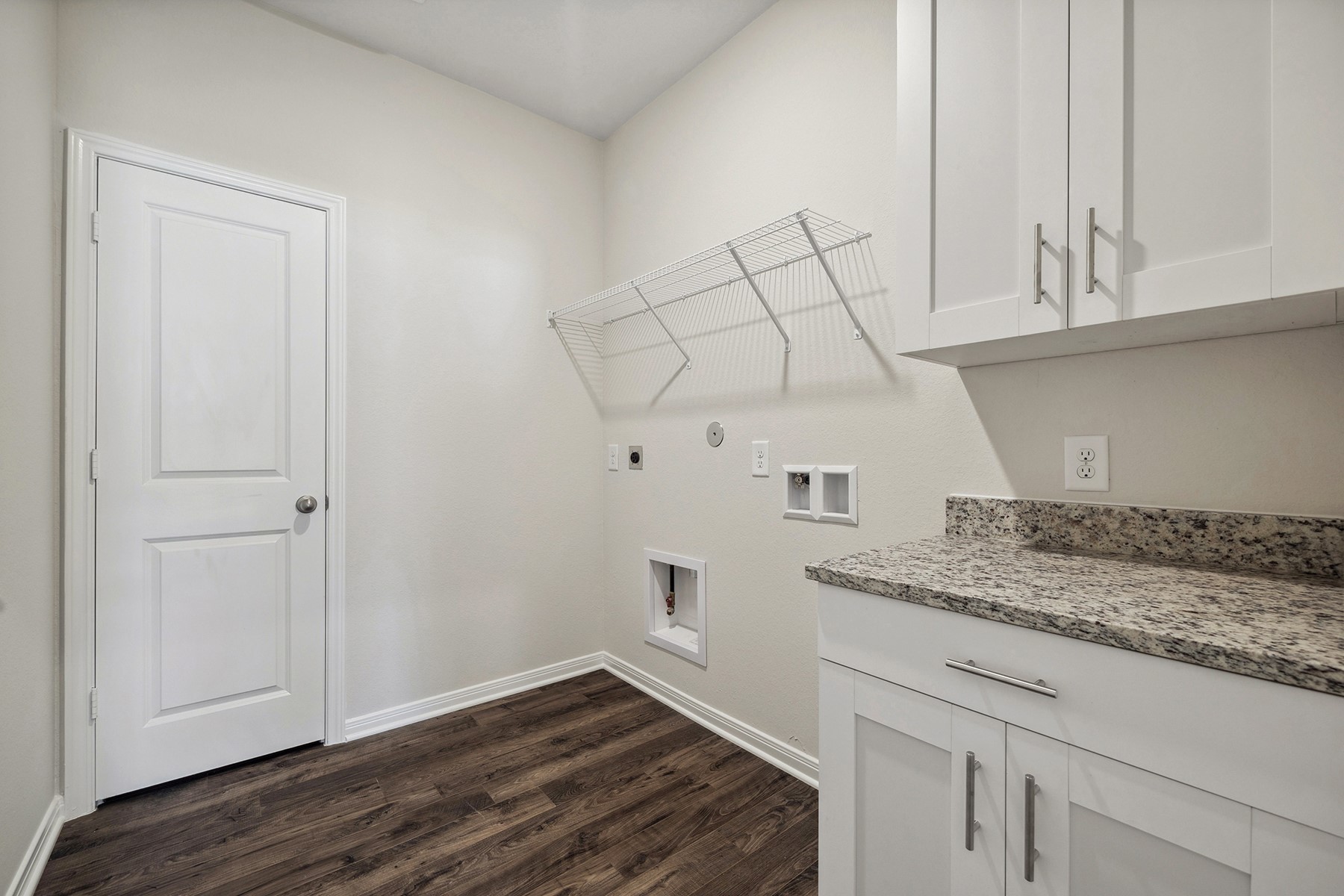 668 Rusted Spur Lane Waller, TX 77484 - Photo 11 of 21 Gallery Image 11