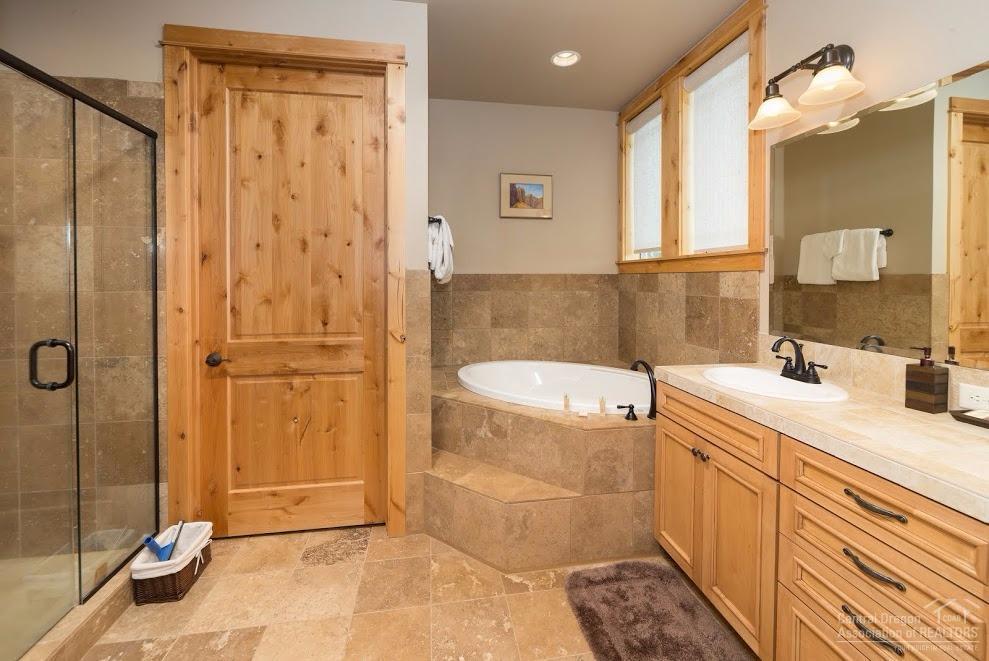 985 Southwest Vantage Point Way Bend, OR 97702 - Photo 13 of 21 Additional Photo