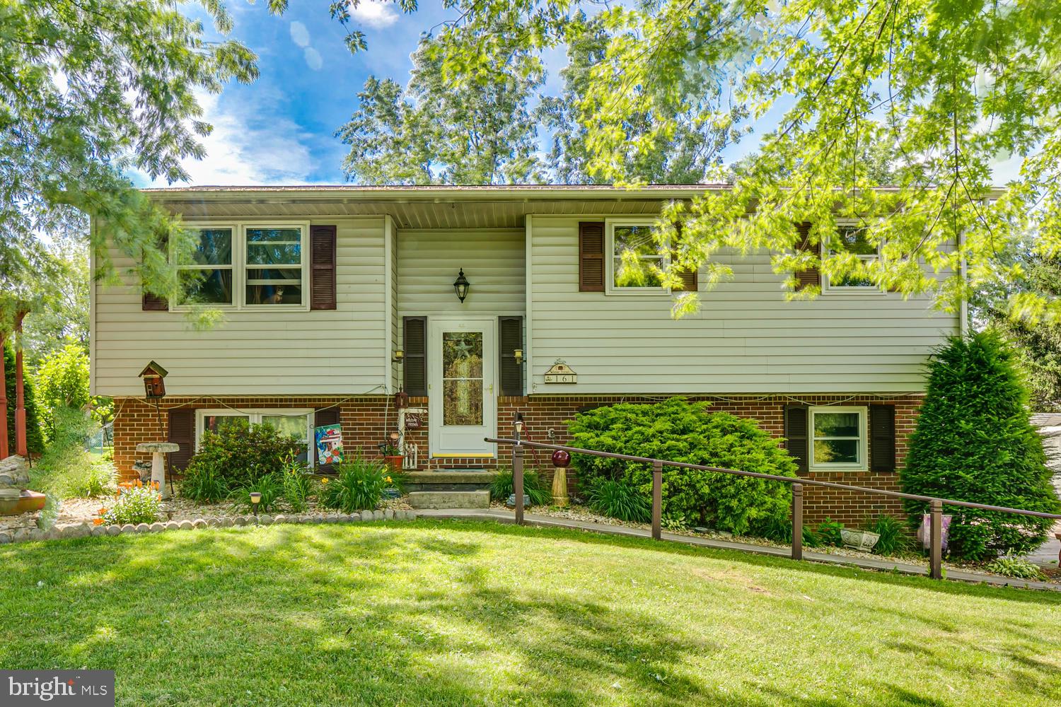 161 Schoolhouse Road Palmyra, PA 17078 - Photo 4 of 31 Gallery Image 4