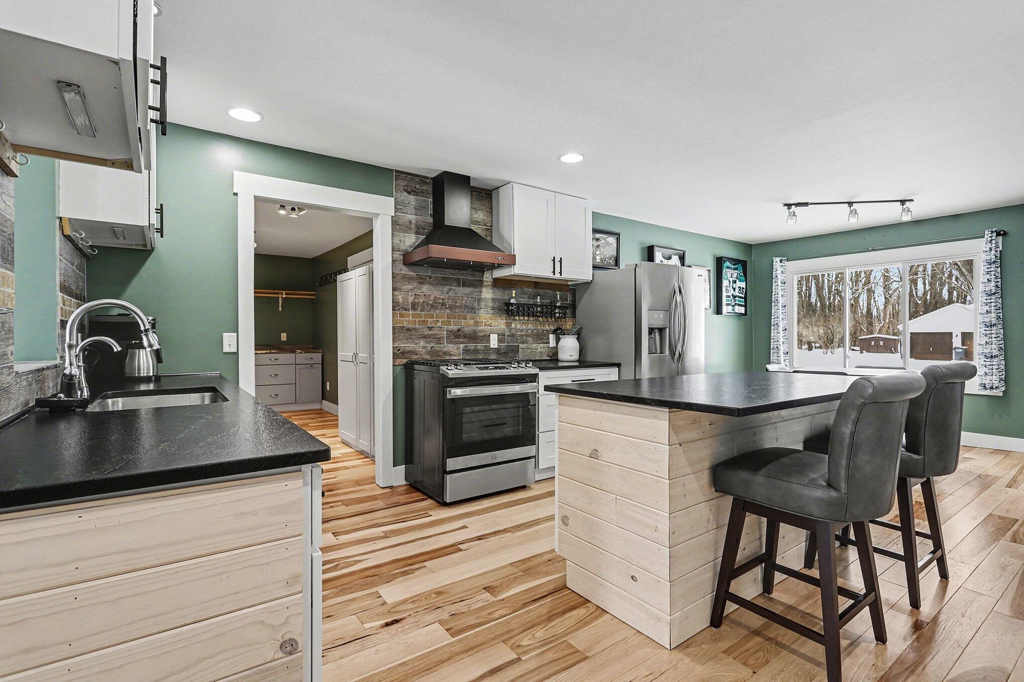 103 Morrow Street Kalamazoo, MI 49048 - Photo 5 of 17 003-103-morrow-st-kalamazoo-mi-49048