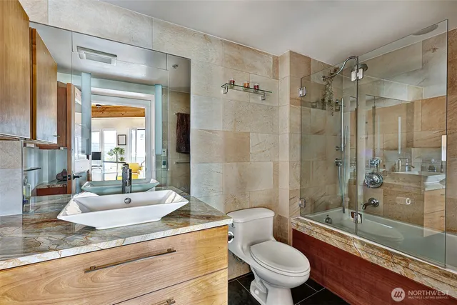 $565,000 | 1408 12th Avenue, Unit 406, Seattle, WA 98122