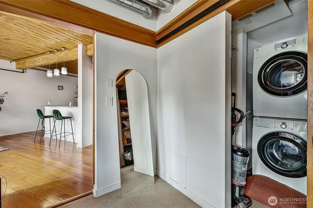 $565,000 | 1408 12th Avenue, Unit 406, Seattle, WA 98122