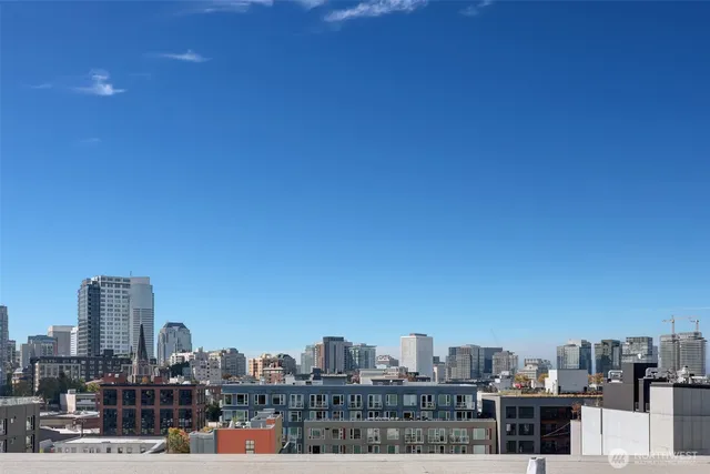 $565,000 | 1408 12th Avenue, Unit 406, Seattle, WA 98122