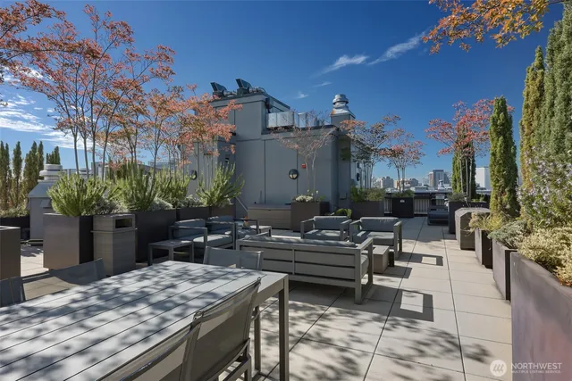 $565,000 | 1408 12th Avenue, Unit 406, Seattle, WA 98122