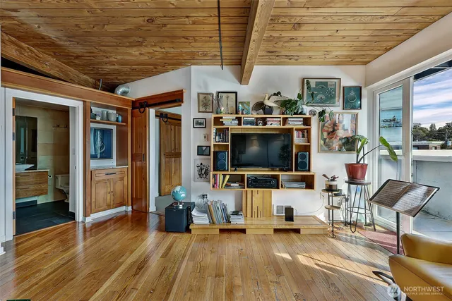 $565,000 | 1408 12th Avenue, Unit 406, Seattle, WA 98122