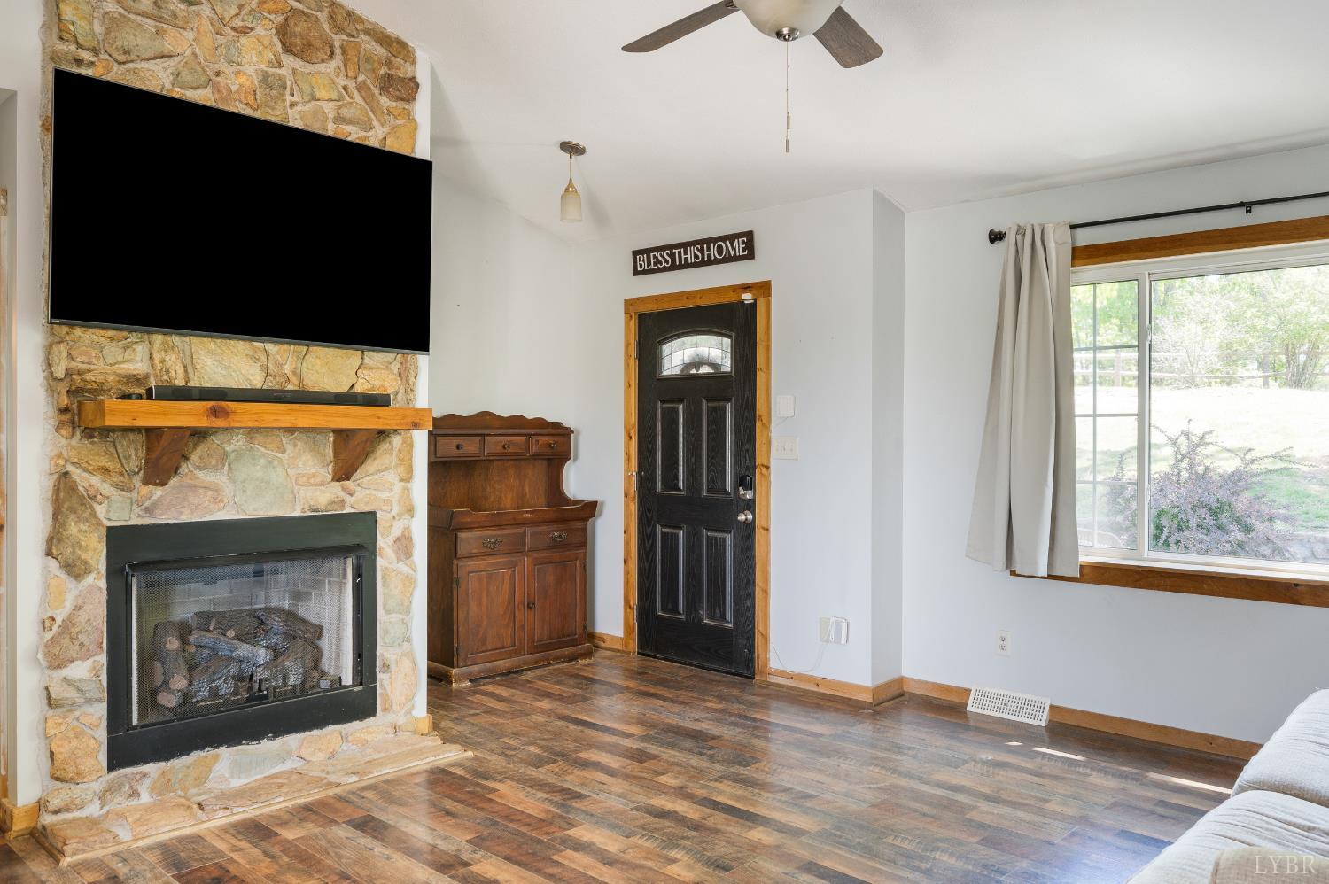 667 NightHawk Road Lynchburg, VA 24504 - Photo 4 of 45 Gallery Image 4