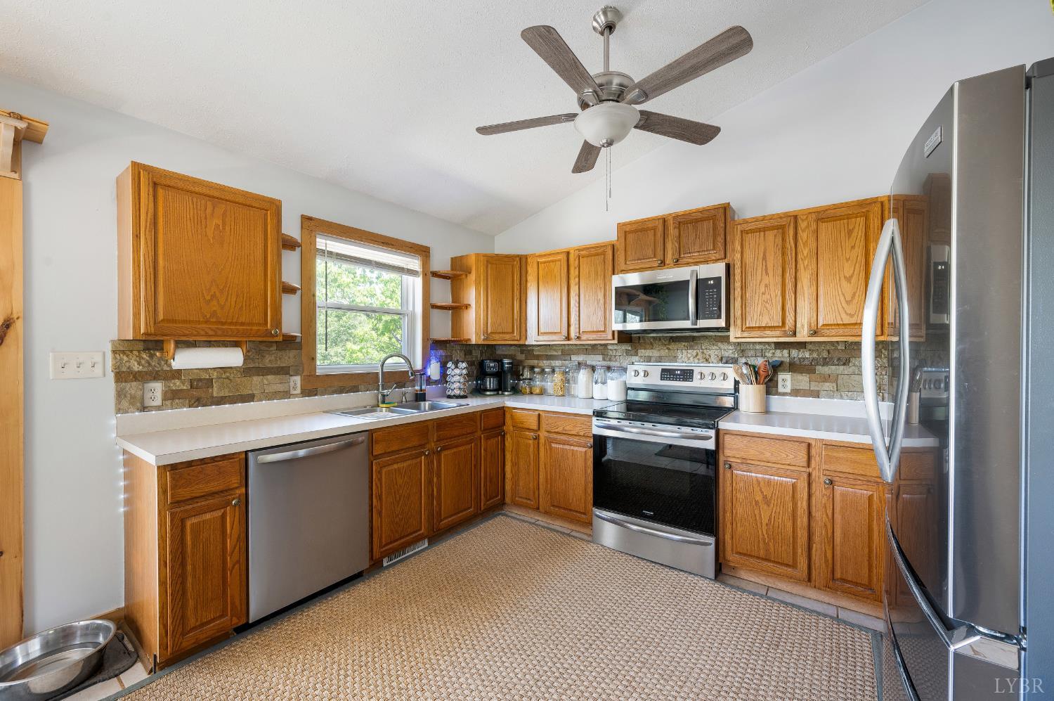 667 NightHawk Road Lynchburg, VA 24504 - Photo 10 of 45 Gallery Image 10