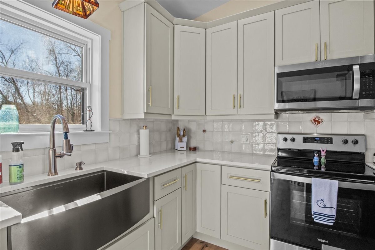 119 Howard Road White Bluff, TN 37187 - Photo 11 of 36