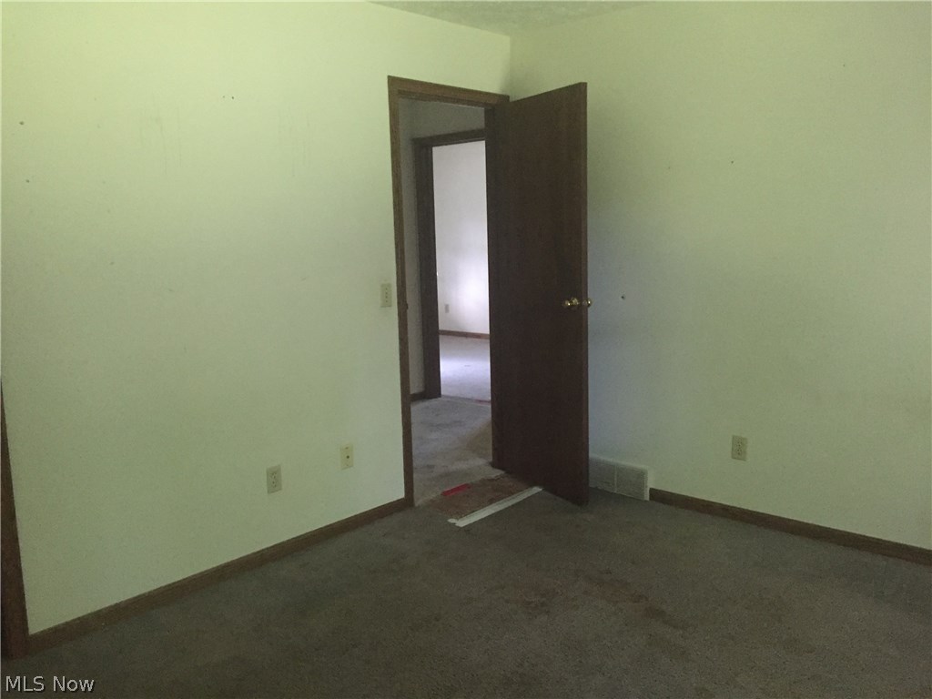 6790 Navarre Road Southwest Massillon, OH 44646 - Photo 9 of 14