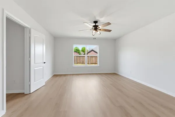$299,990 | 127 Bluebonnet Drive, Sanger, TX 76266