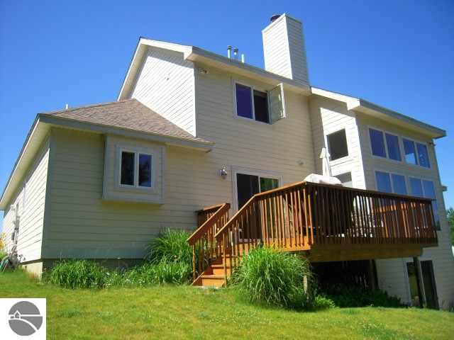 4301 Holiday Road Traverse City, MI 49686 - Photo 3 of 25 1737287-2.JPG