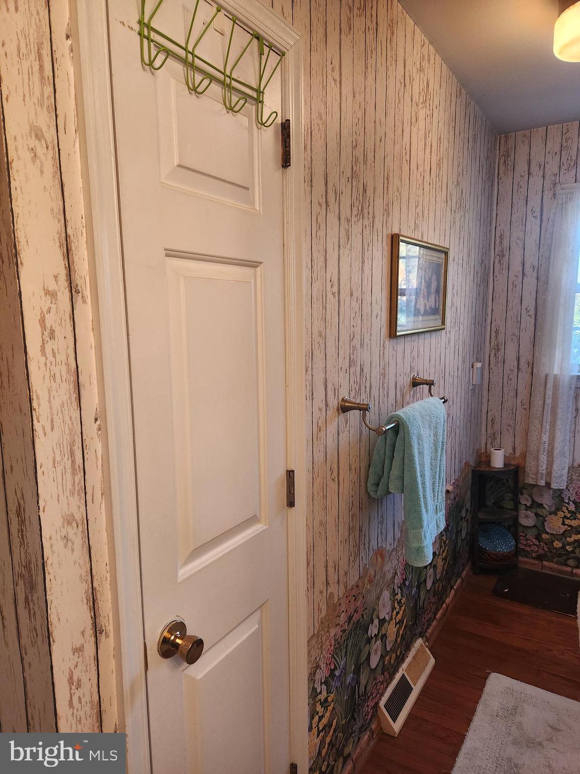 68 Daffodil Drive Manheim, PA 17545 - Photo 17 of 45 a bathroom with a shower