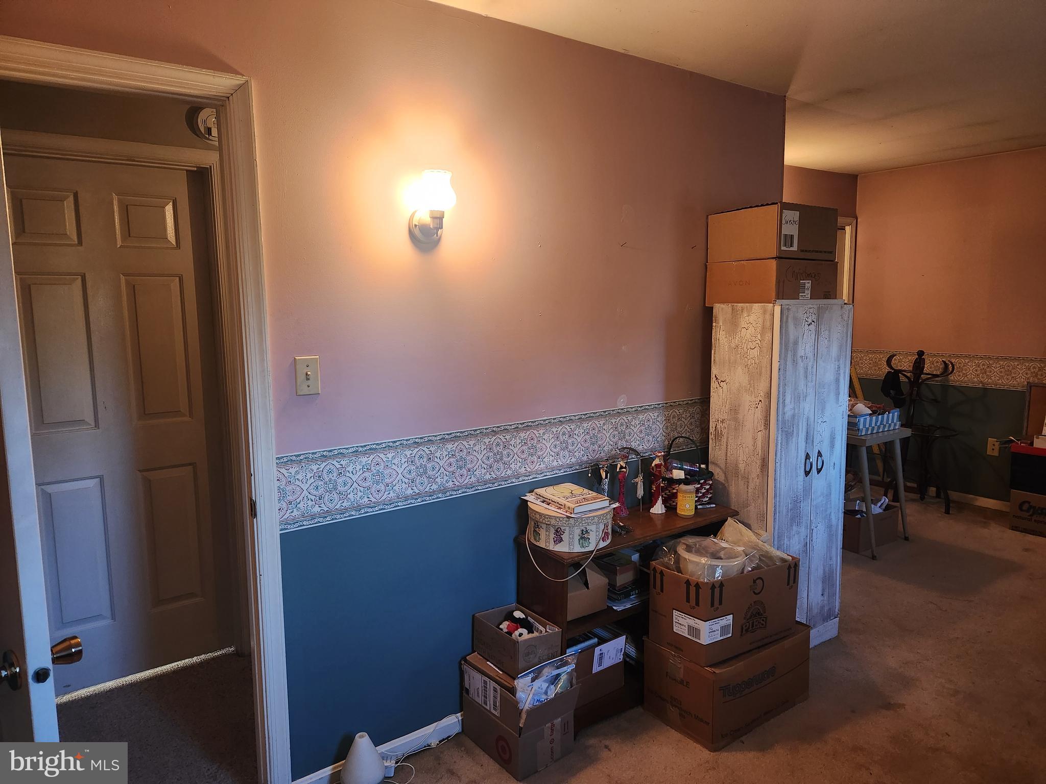 68 Daffodil Drive Manheim, PA 17545 - Photo 20 of 45 a living room with furniture