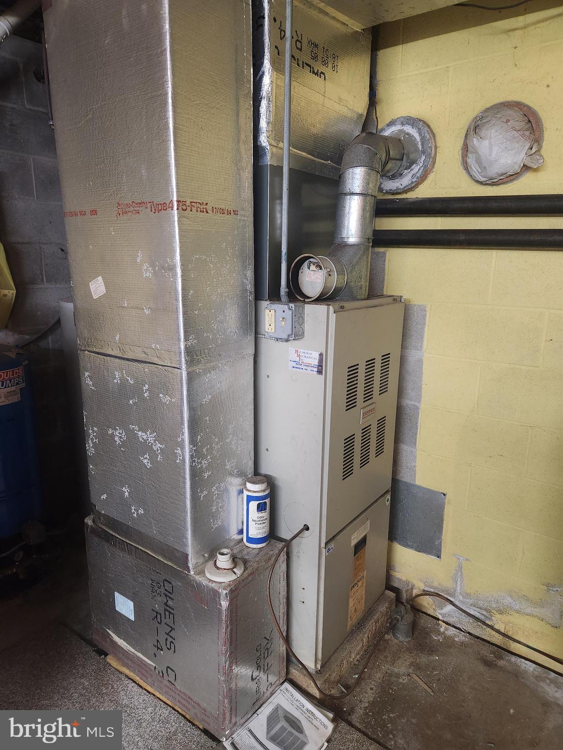 68 Daffodil Drive Manheim, PA 17545 - Photo 40 of 45 a bathroom with a mirror and a shower