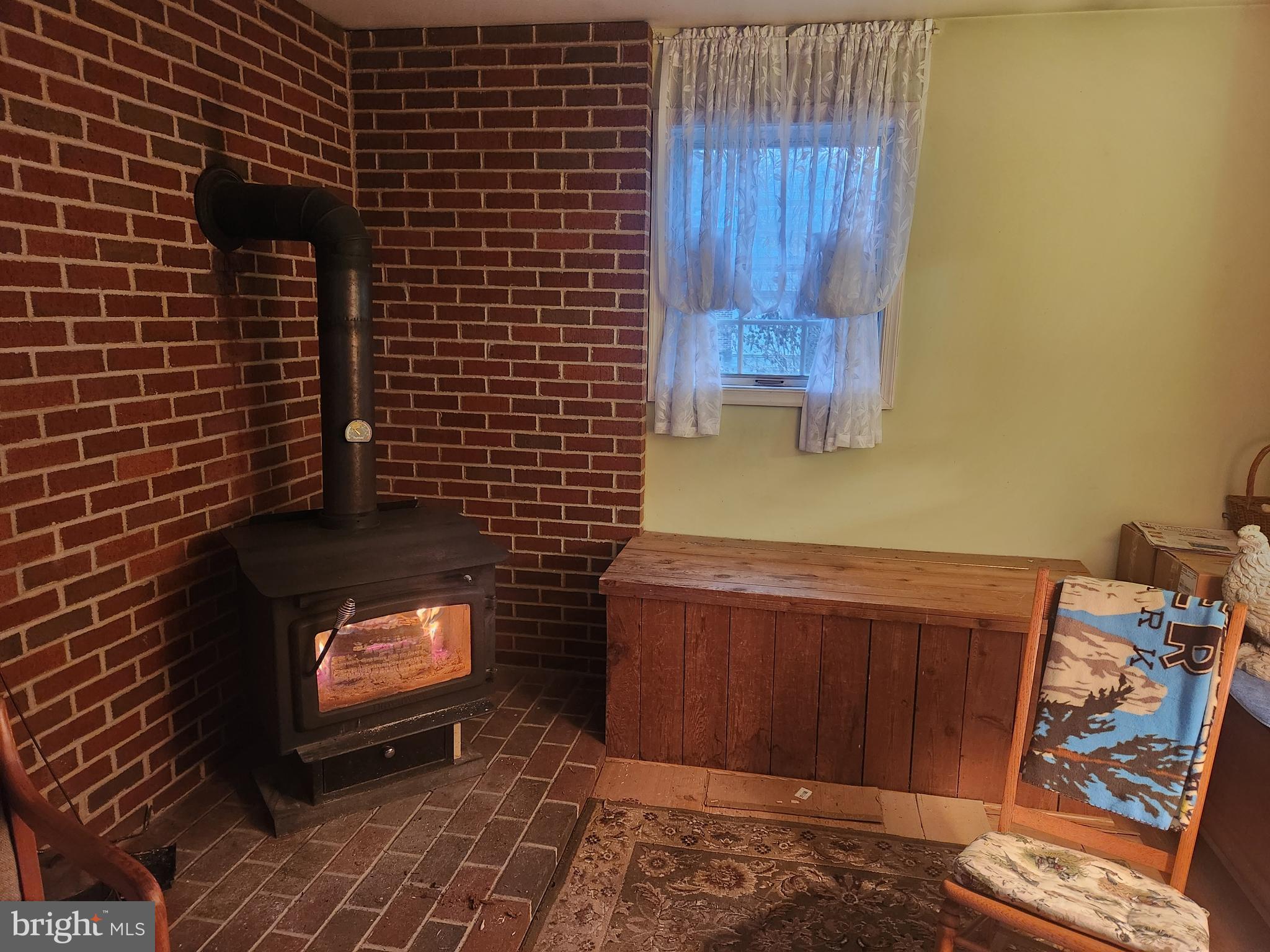 68 Daffodil Drive Manheim, PA 17545 - Photo 44 of 45 a bathroom with a sink and a mirror