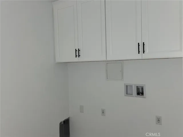 $3,000 | 21053 Huasna Road, Apple Valley, CA 92307