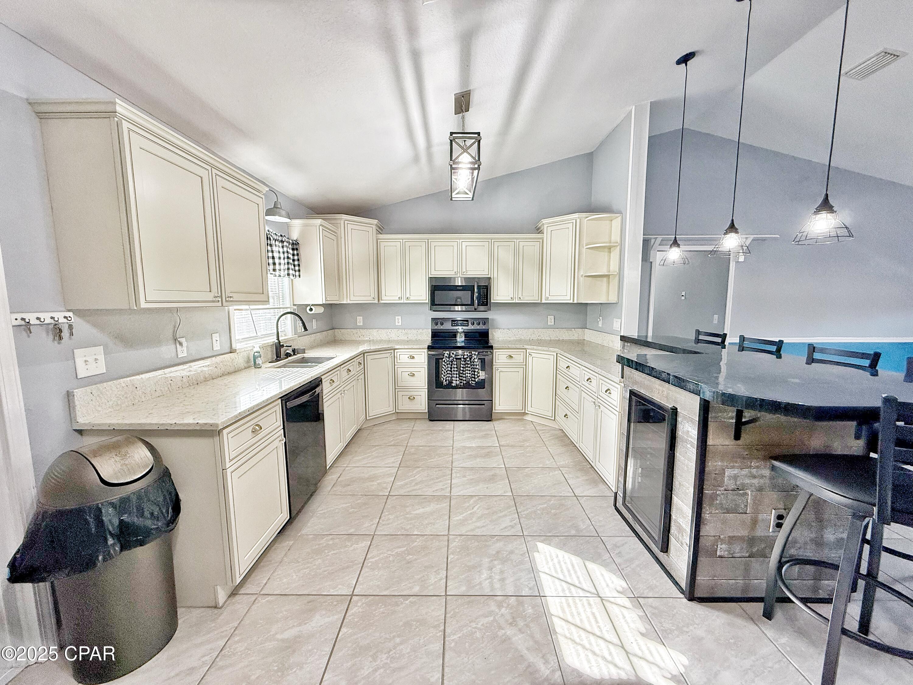 21382 Northwest Paradise Lane Altha, FL 32421 - Photo 13 of 47