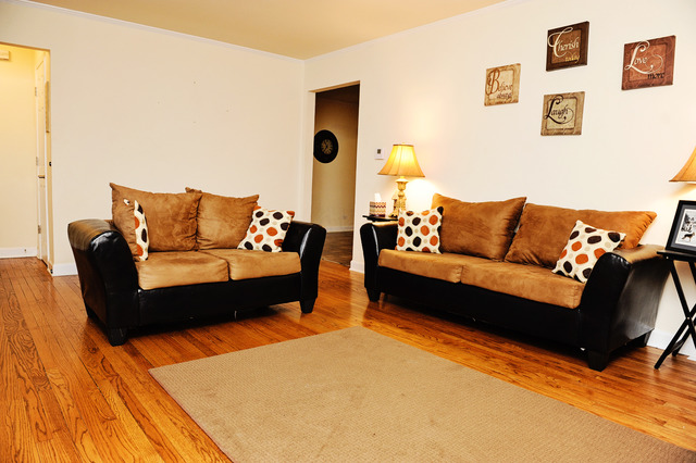 9350 South Ridgeland Avenue Chicago Ridge, IL 60415 - Photo 2 of 20