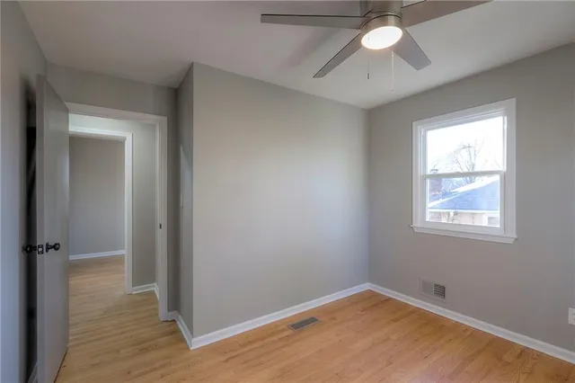 $300,000 | 18303 East 7th Street North, Independence, MO 64056