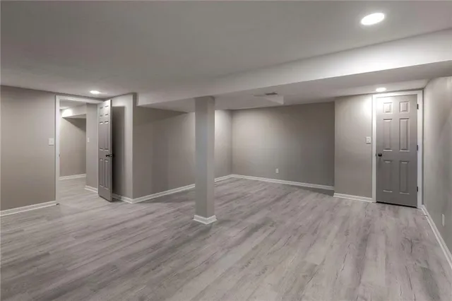 $300,000 | 18303 East 7th Street North, Independence, MO 64056