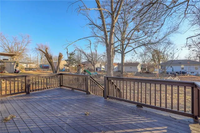 $300,000 | 18303 East 7th Street North, Independence, MO 64056