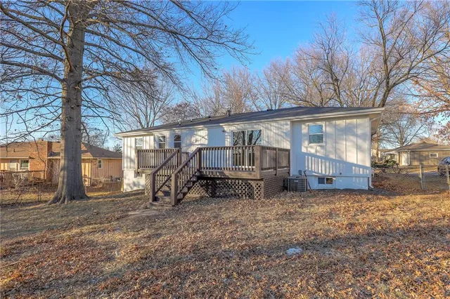 $300,000 | 18303 East 7th Street North, Independence, MO 64056