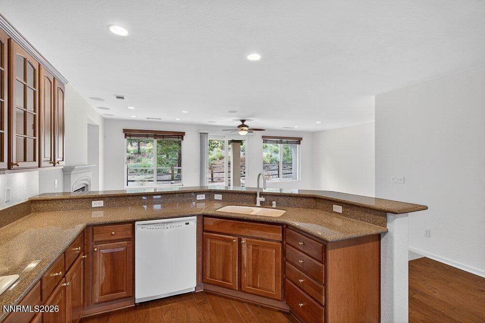 1715 Trail Creek Way Reno, NV 89523 - Photo 6 of 33 009_dsc00174_555