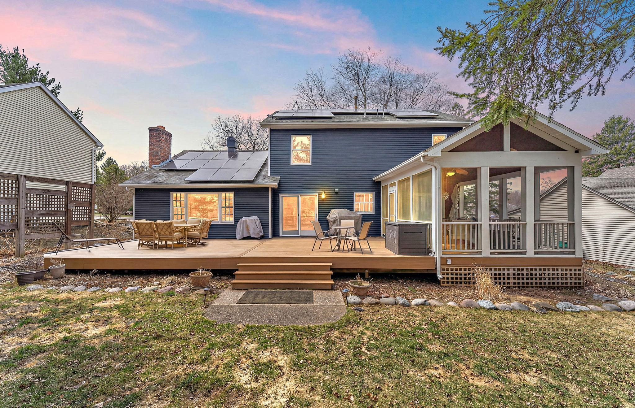 241 Deer Path Stillwater, MN 55082 - Photo 2 of 48