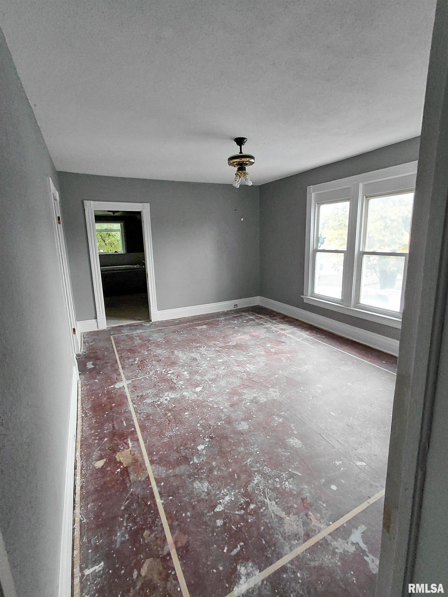 246 West Locust Street Canton, IL 61520 - Photo 13 of 30 Gallery Image 13