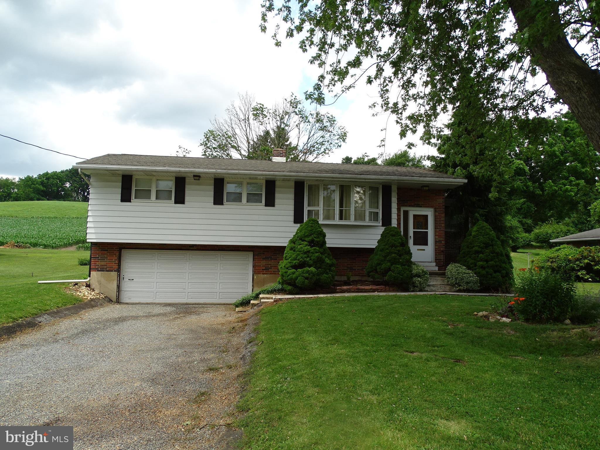 175 West Hanover Street Spring Grove, PA 17362 - Photo 2 of 42