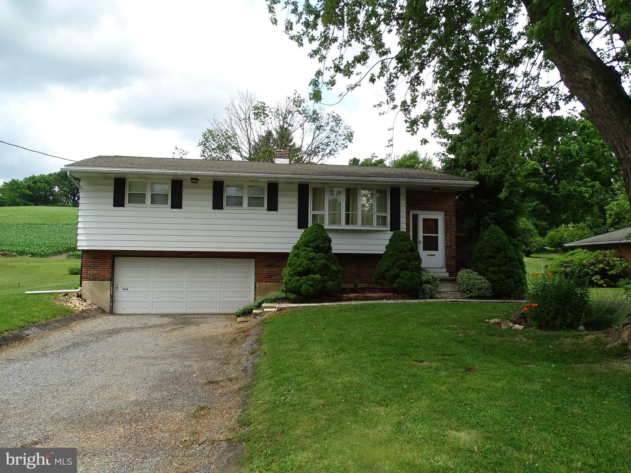 175 West Hanover Street Spring Grove, PA 17362 - Photo 3 of 42