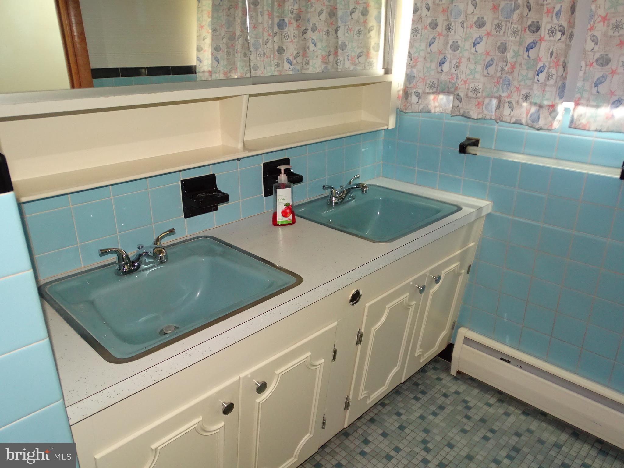 175 West Hanover Street Spring Grove, PA 17362 - Photo 29 of 42