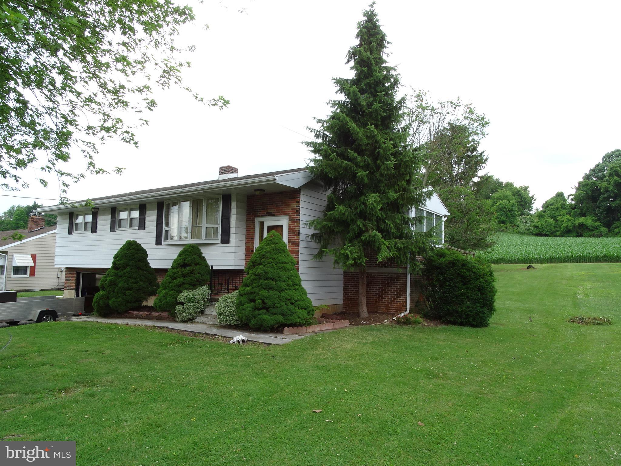 175 West Hanover Street Spring Grove, PA 17362 - Photo 4 of 42
