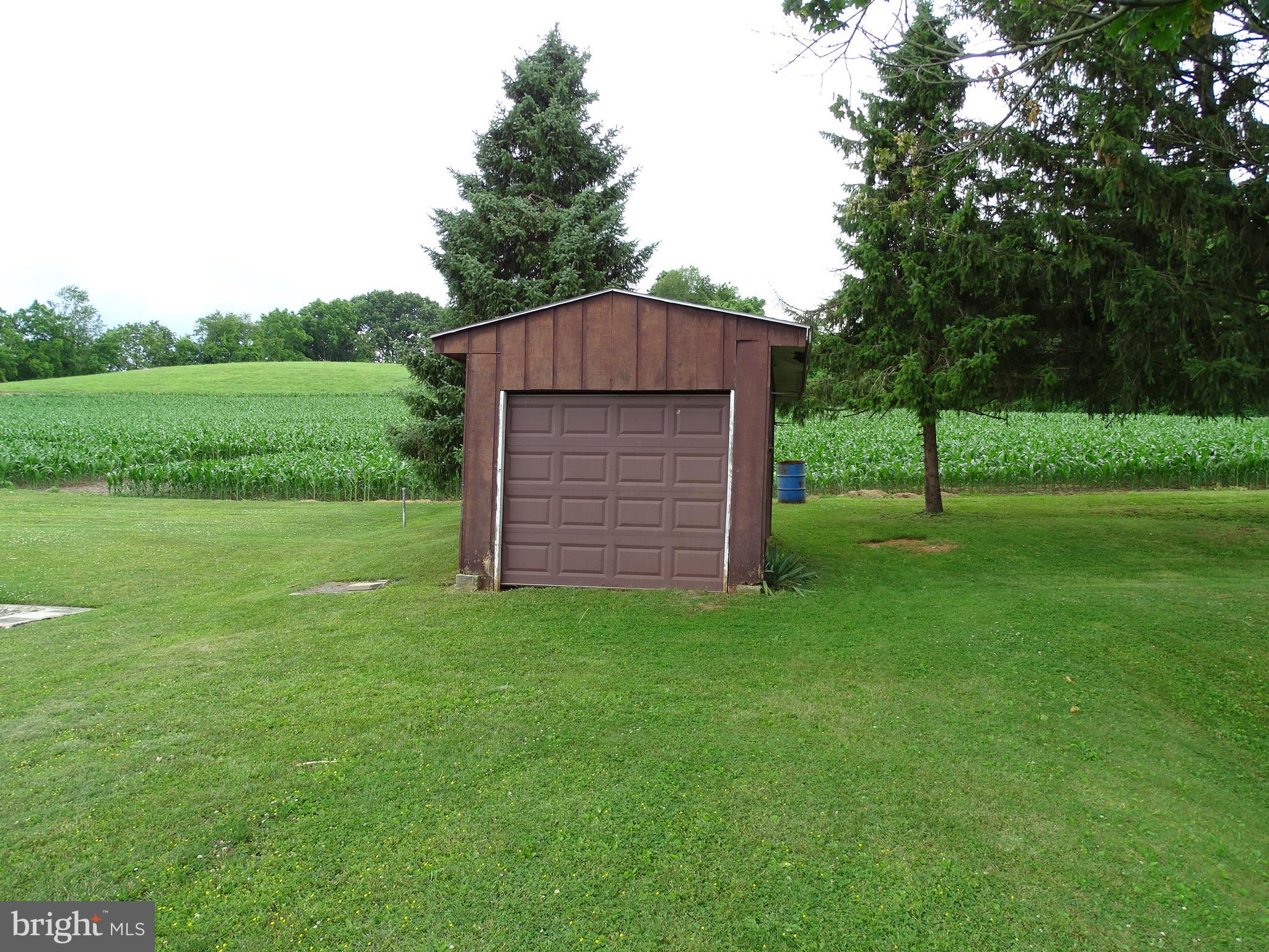 175 West Hanover Street Spring Grove, PA 17362 - Photo 9 of 42