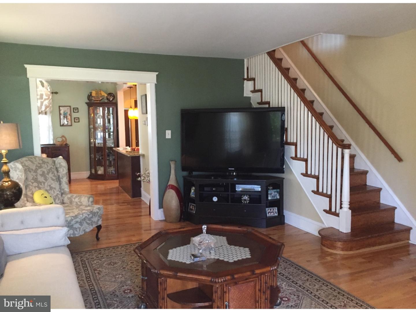 97 South Sproul Road Broomall, PA 19008 - Photo 4 of 17 Living Room