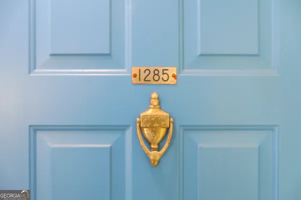 a close view of door lock