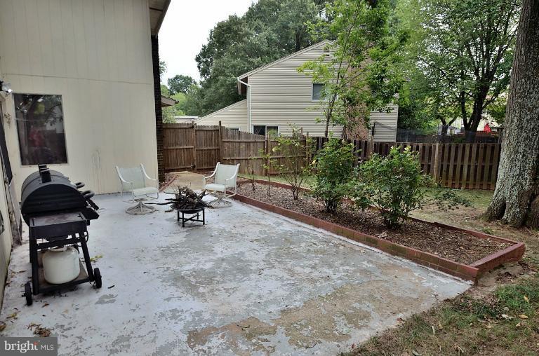 51 Thrush Road Sterling, VA 20164 - Photo 14 of 14 Exterior (Rear)